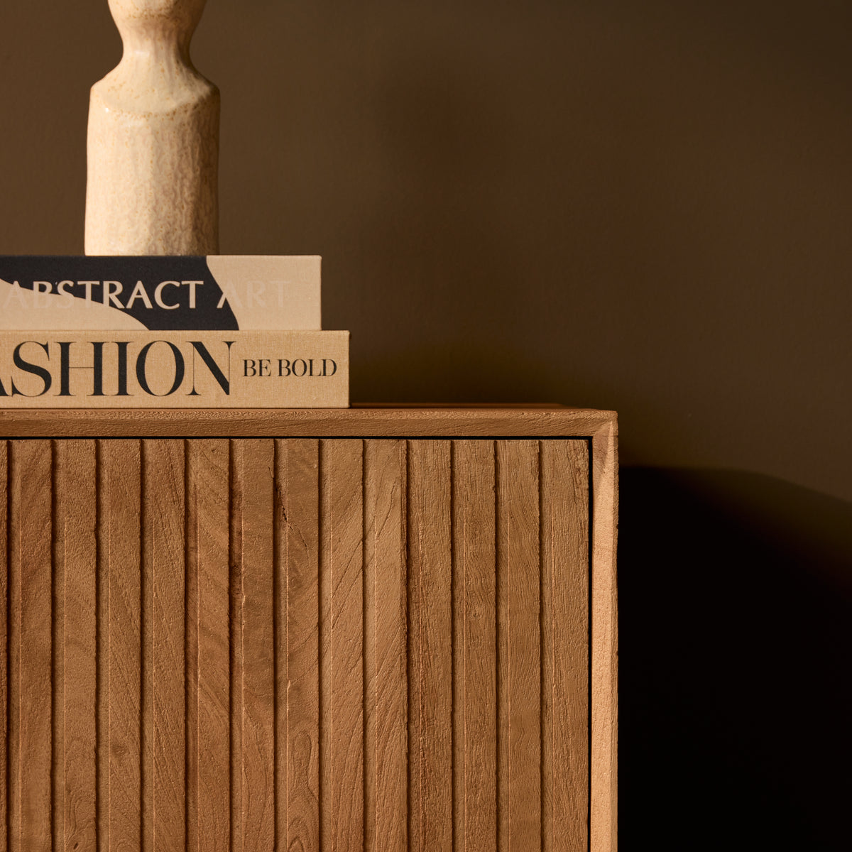 Dressoir Madison naturel mangohout, detail van het materiaal