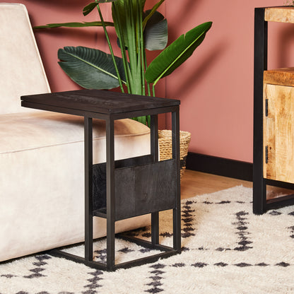 Laptoptafel Yara | Zwart Mangohout — Zijaanzicht - sfeer