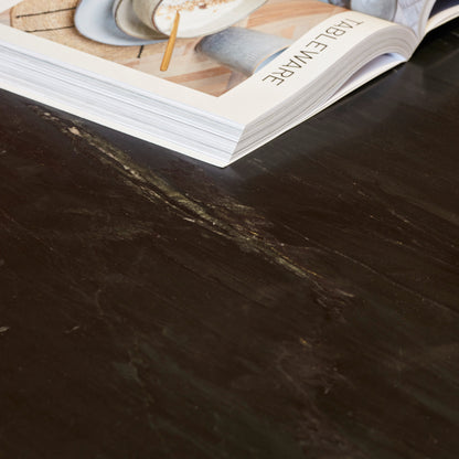 Eettafel Lynn rond zwart marmer, detail van het materiaal