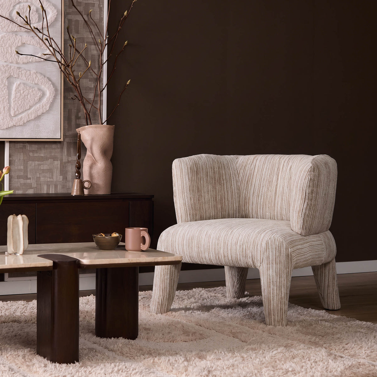 Fauteuil Eva naturel in een interieur