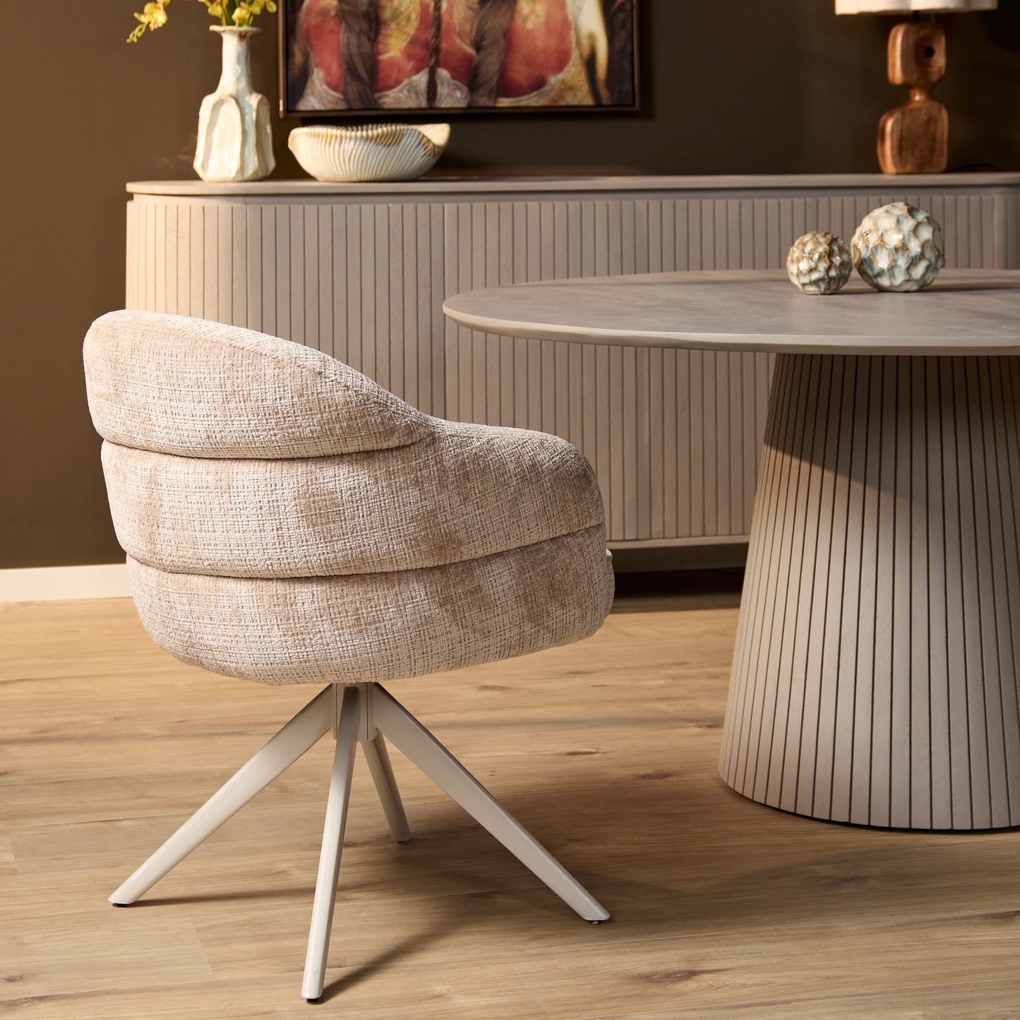 Eetkamerstoel Bella | Beige Cremona | Onderstel Sand