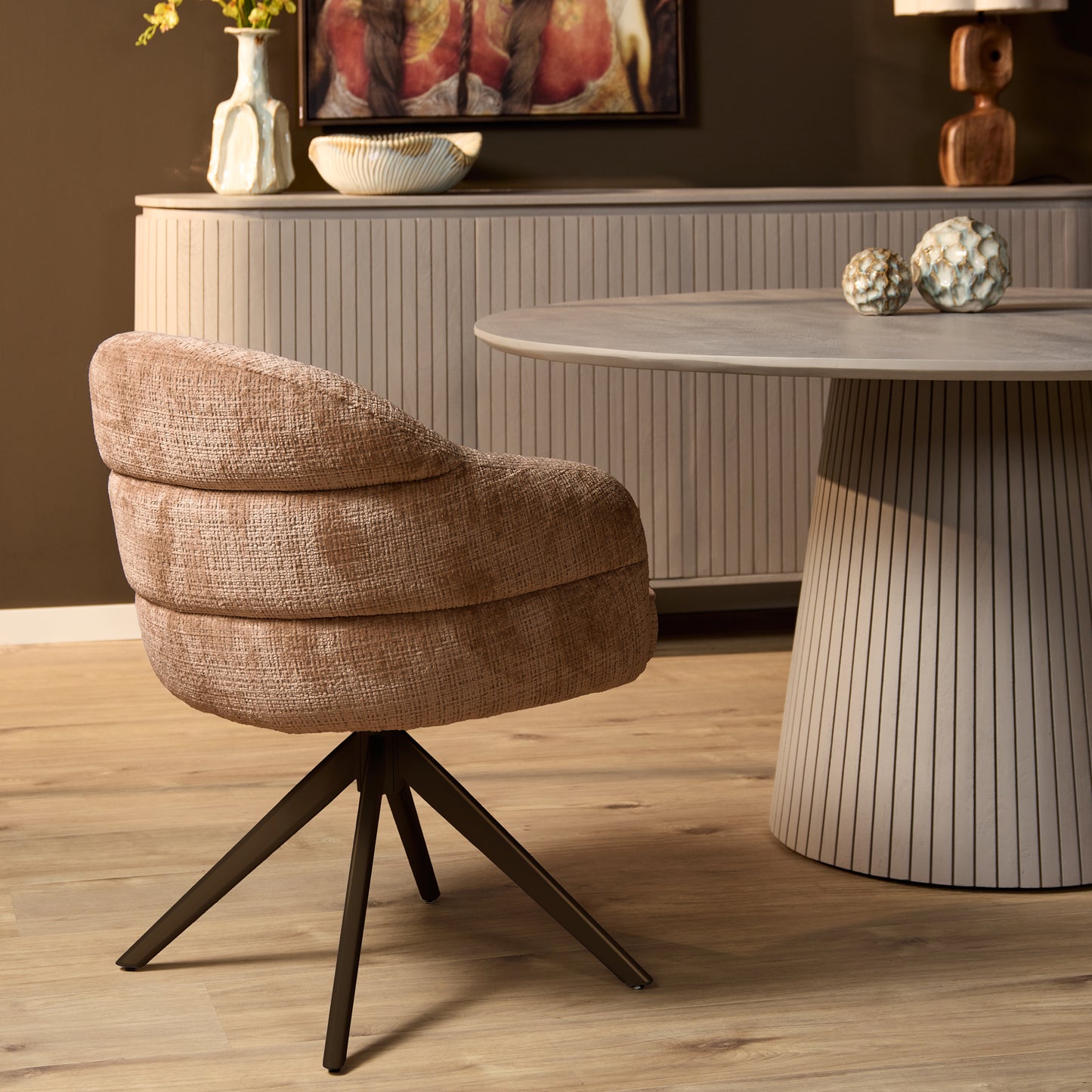 Eetkamerstoel Bella | Cinnamon Cremona | Onderstel Brons