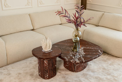 Salontafel Orchid rood marmer in een interieur