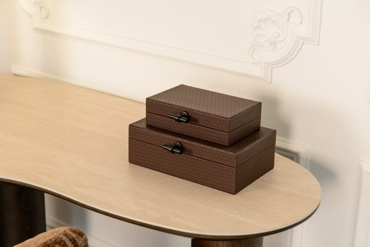 Bureau Ritz bruin mdf in een interieur