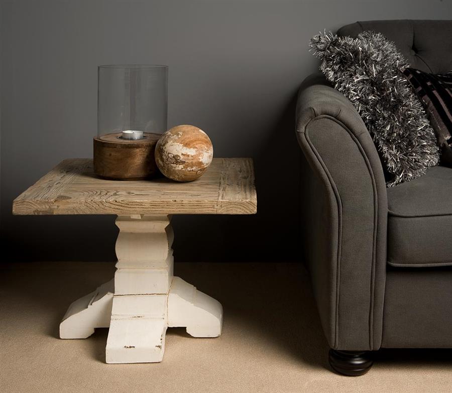 Bijzettafel Amanda wit, schuin vooraanzicht in een interieur