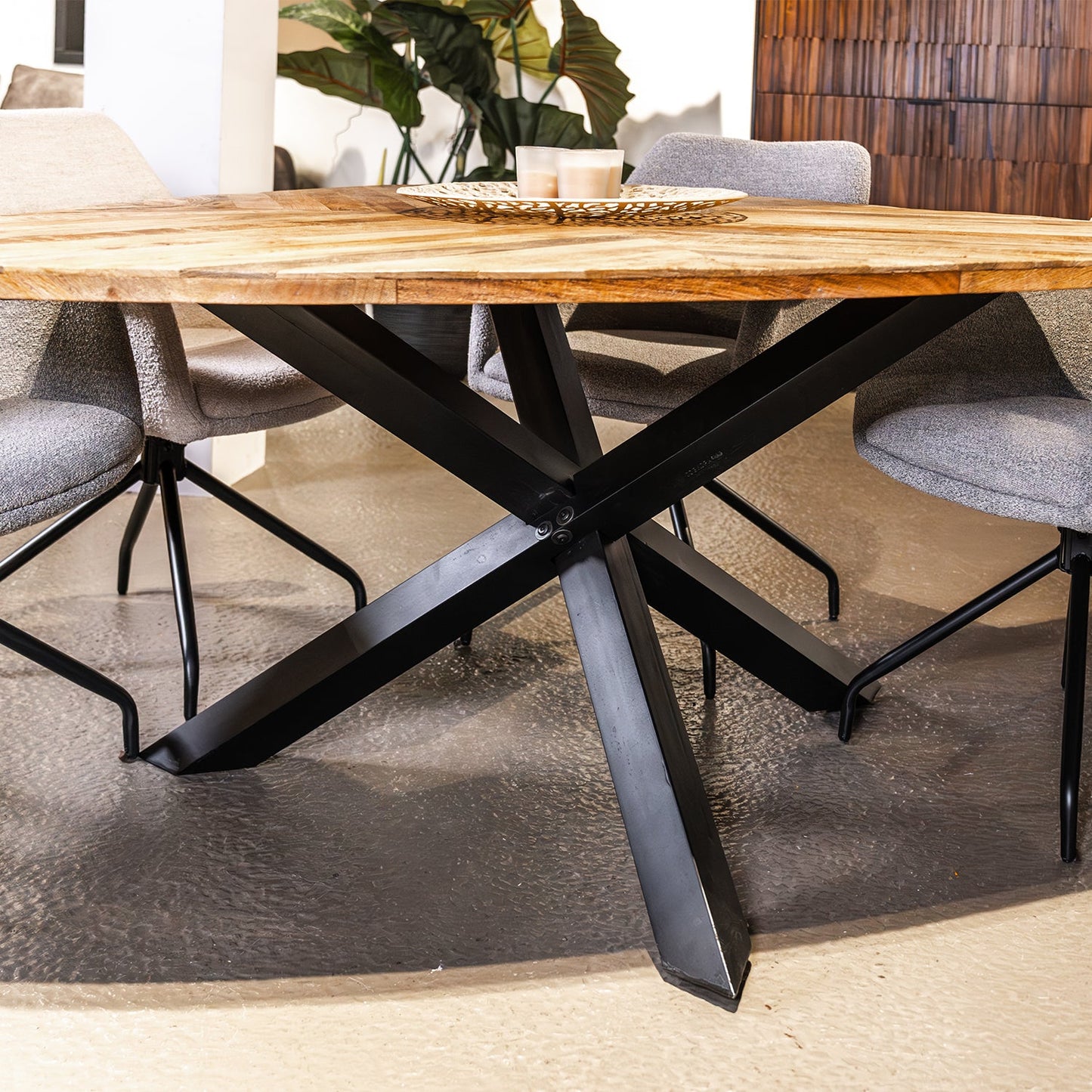 Eettafel Trivero | Mangohout