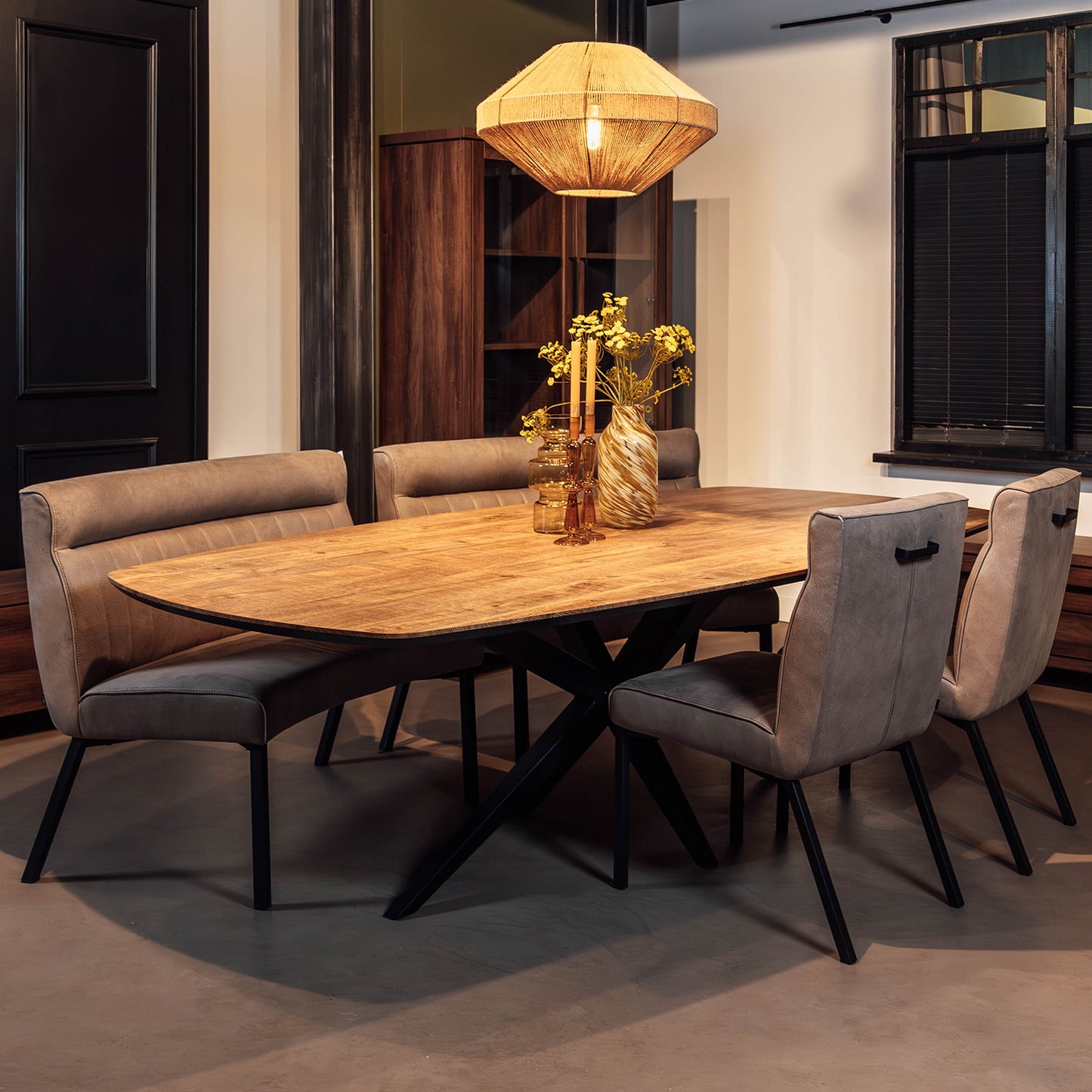 Eettafel Wellington | Deens Ovaal | Mango