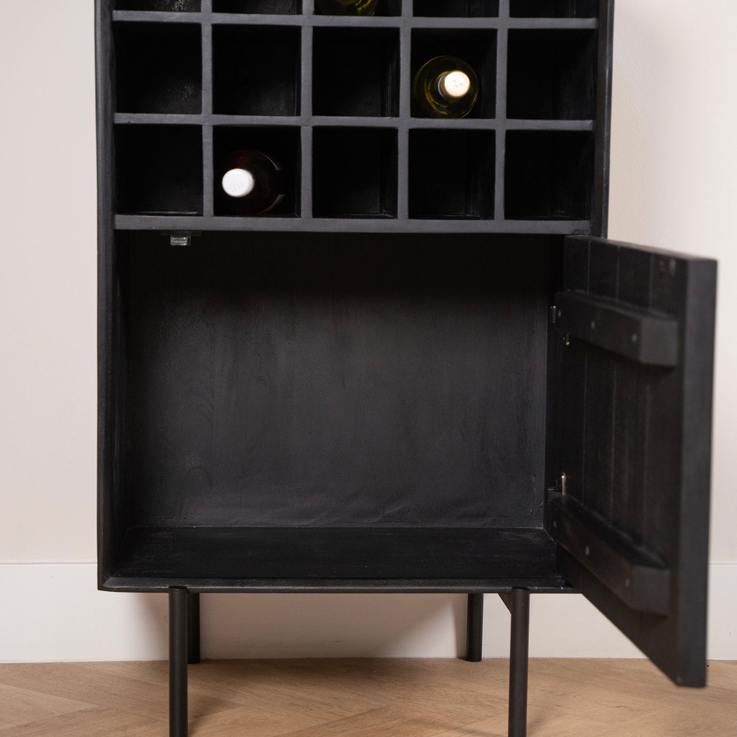 Wijnkast Madison | Zwart Mangohout