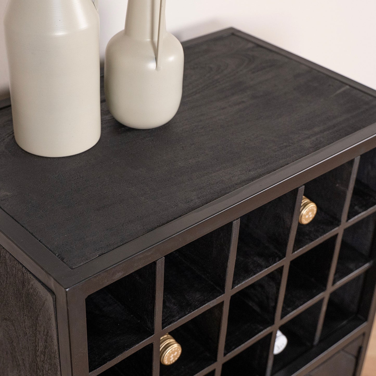 Wijnkast Yara | Zwart Mangohout