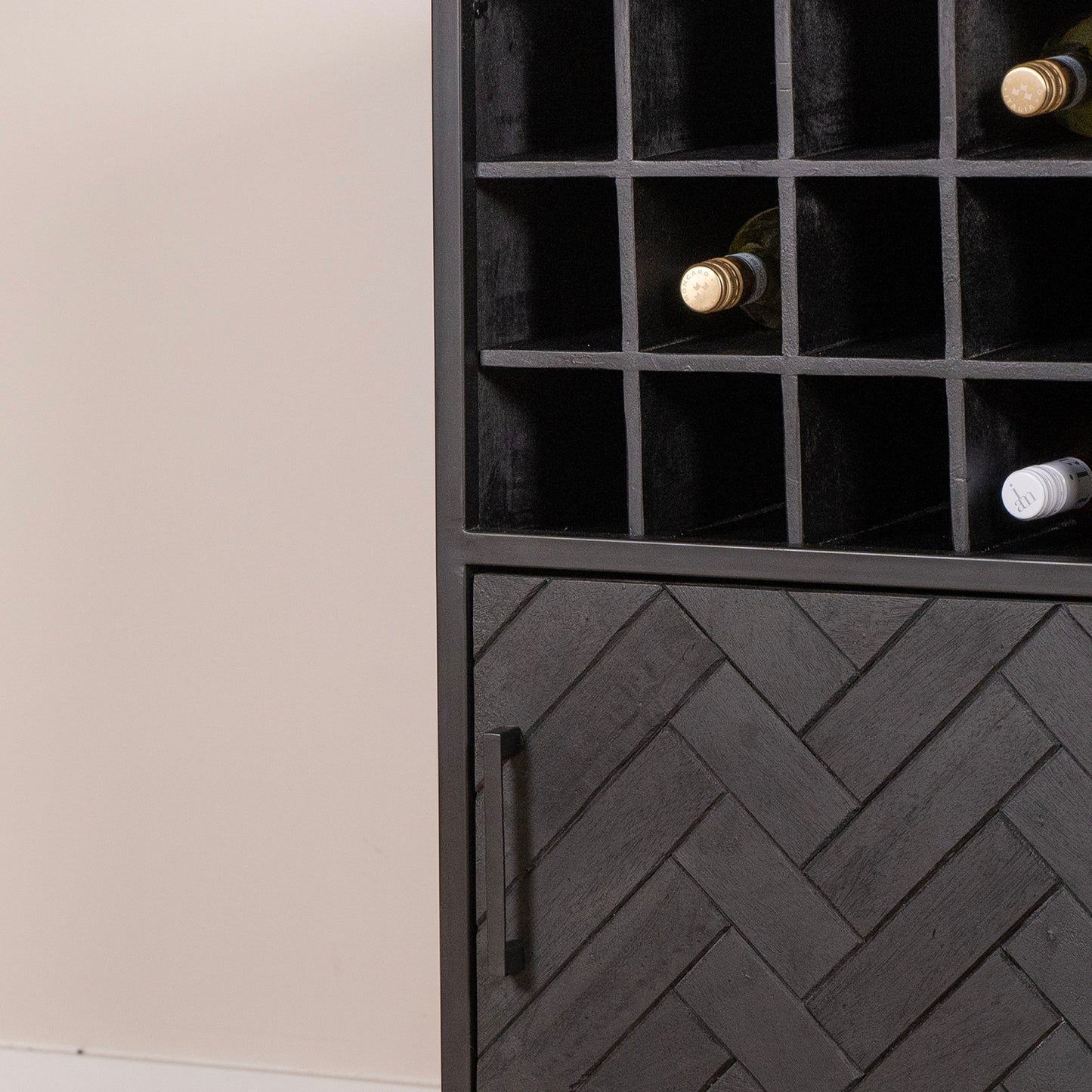 Wijnkast Yara | Zwart Mangohout