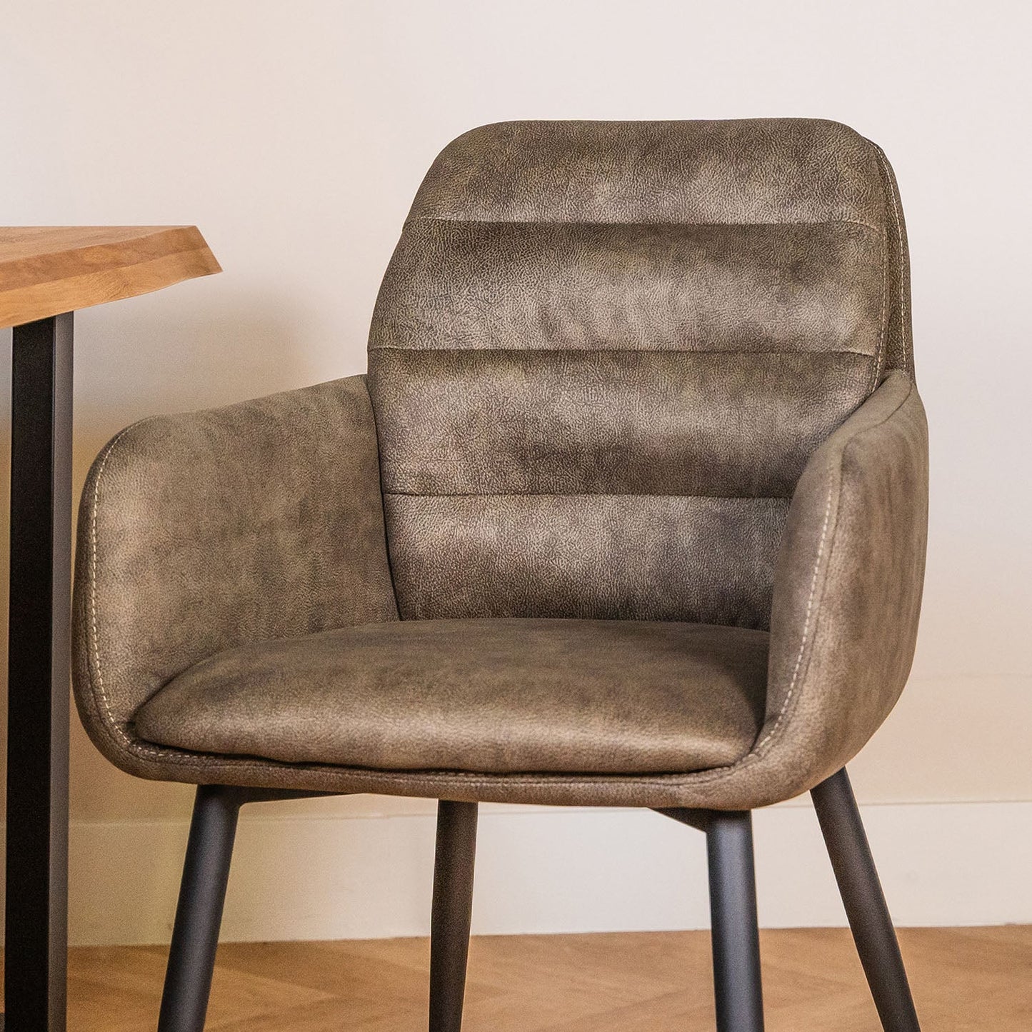 Eetkamerstoel Bailey | Magazijn leegverkoop
