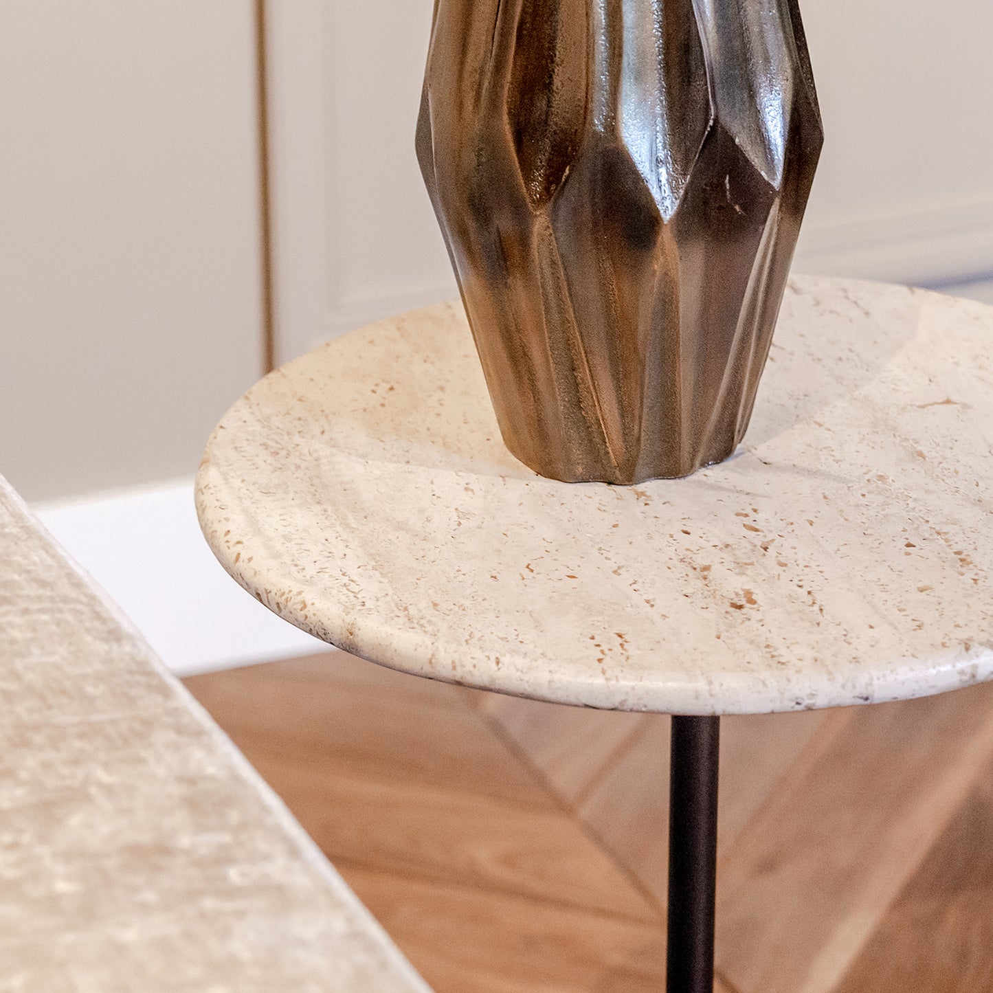 Bijzettafel Avalon | Rond | Travertin | Brons