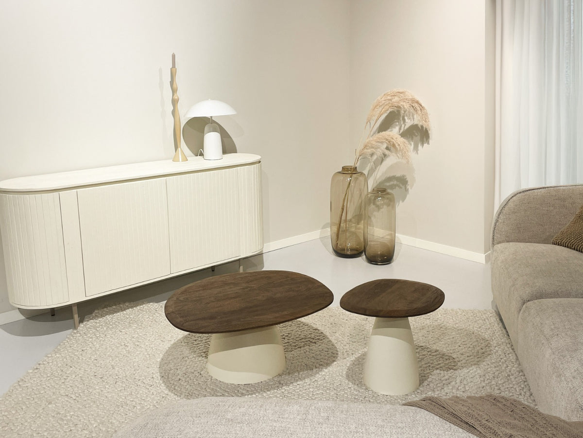 Salontafel Marron bruin mangohout in een interieur