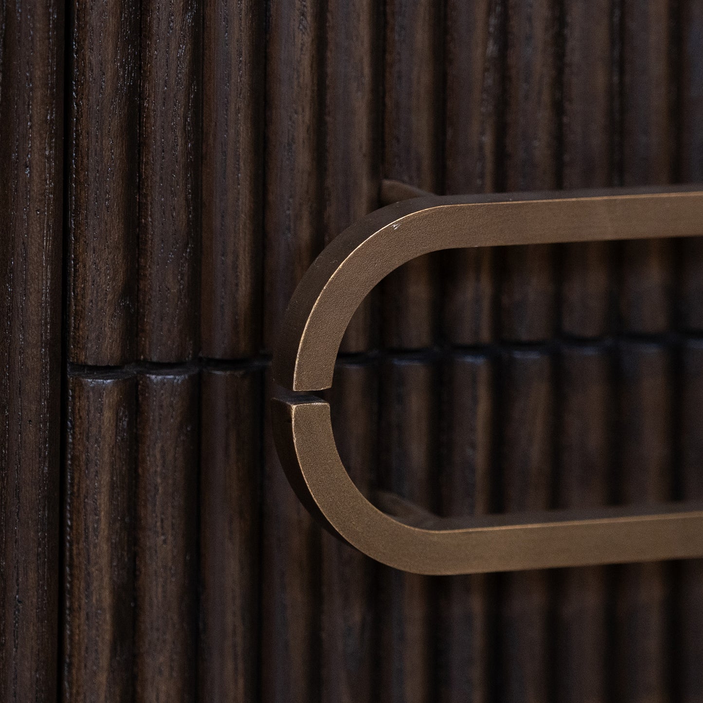 Kabinet Luxor | Bruin Eikenhout