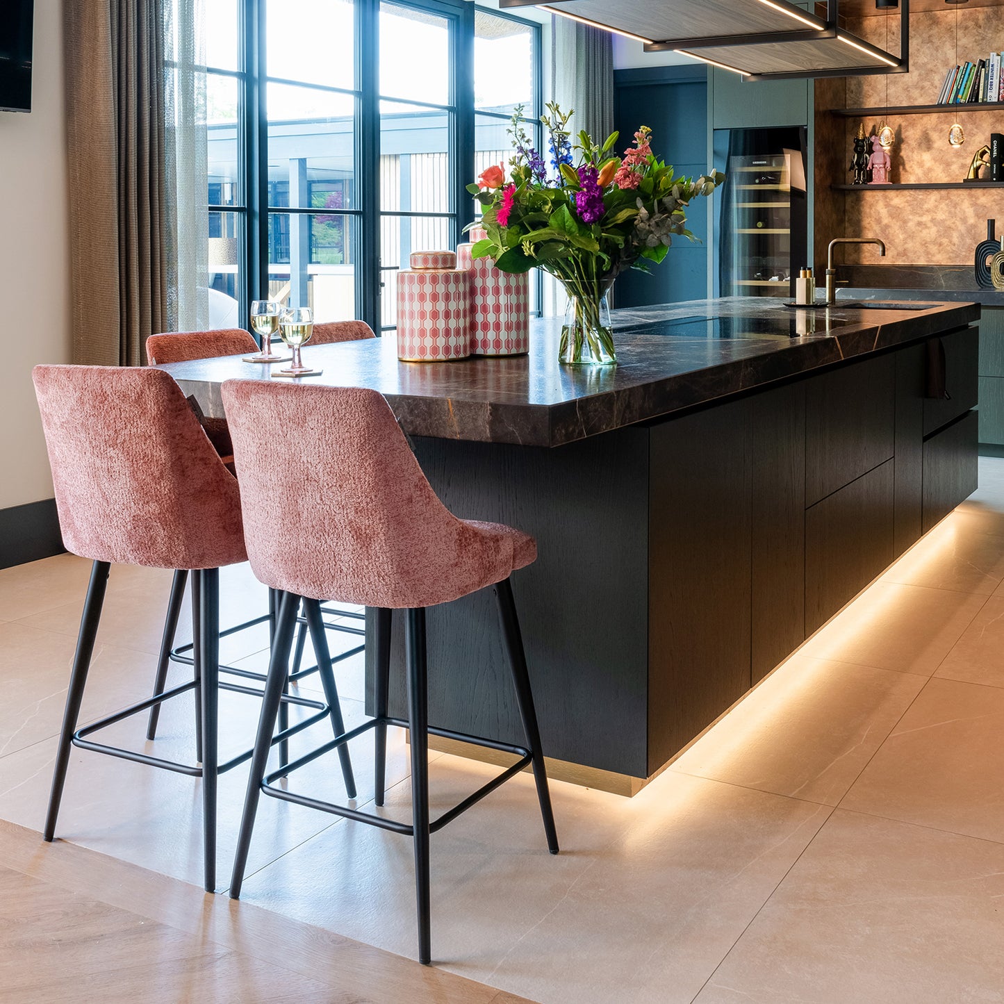 Barstoel Brooke | Kookeiland of Bartafel | Rose Chenille