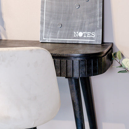 Bureau Nils | Zwart Mangohout