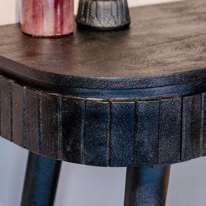 Bureau Nils | Zwart Mangohout