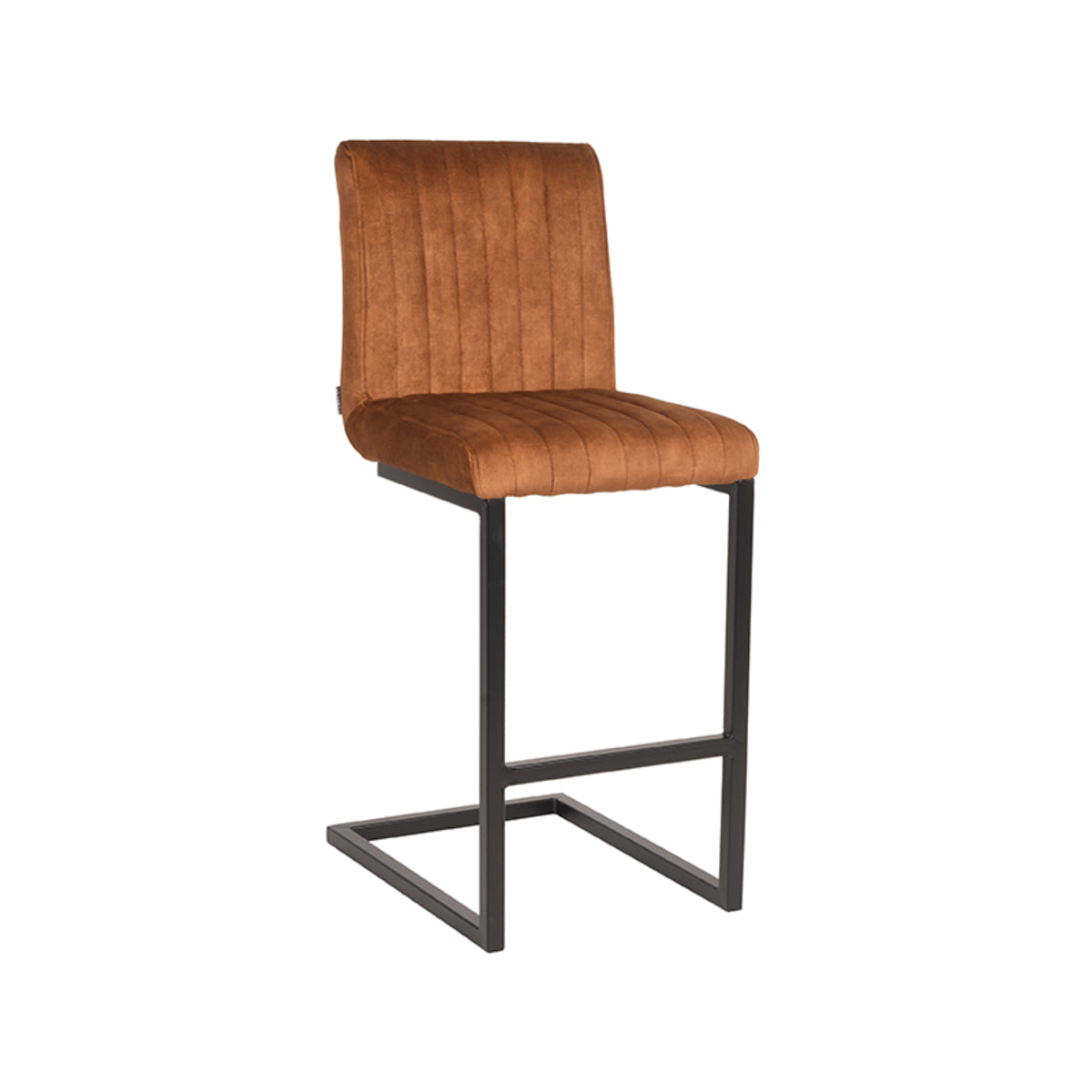 Barkruk Milo velours oker, schuin vooraanzicht op witte achtergrond