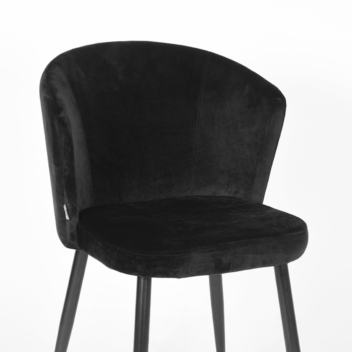 Eetkamerstoel Wave | Fluweel Zwart | Magazijn leegverkoop — Zijaanzicht - witfoto