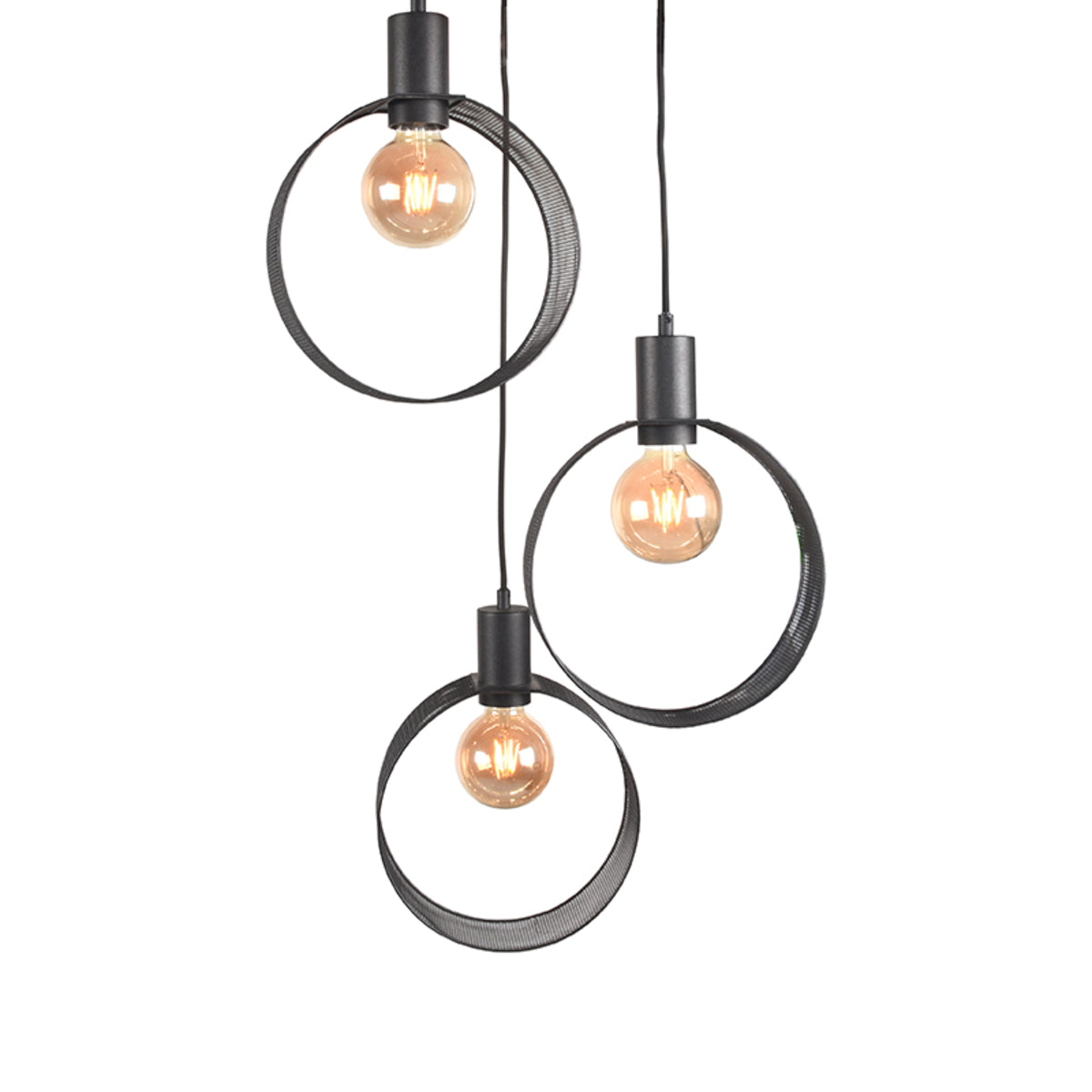 Hanglamp Ronda 3-lichts zwart metaal, vooraanzicht op witte achtergrond