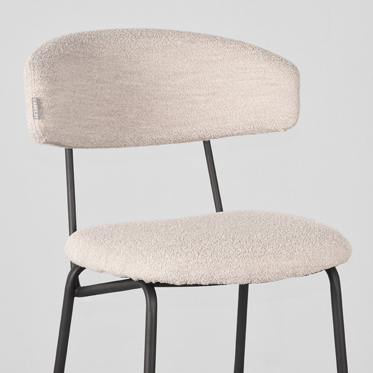 Barkruk Zack horecahoogte naturel bouclé, detail van het materiaal