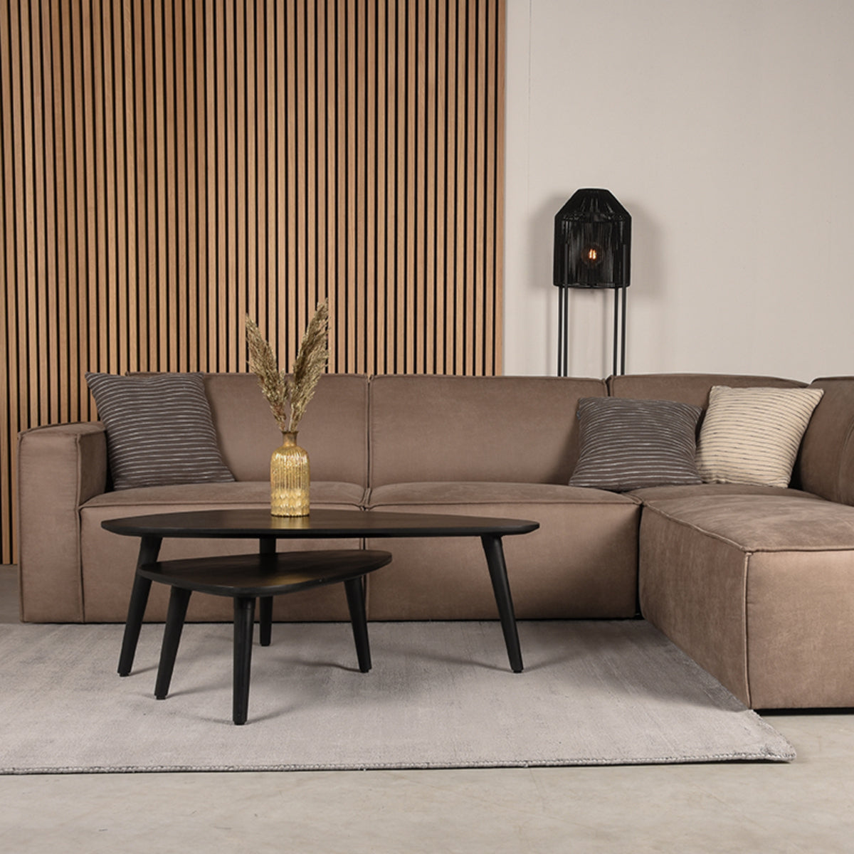 Vloerkleed Velvy rechthoek grijs 200x300 cm in een interieur