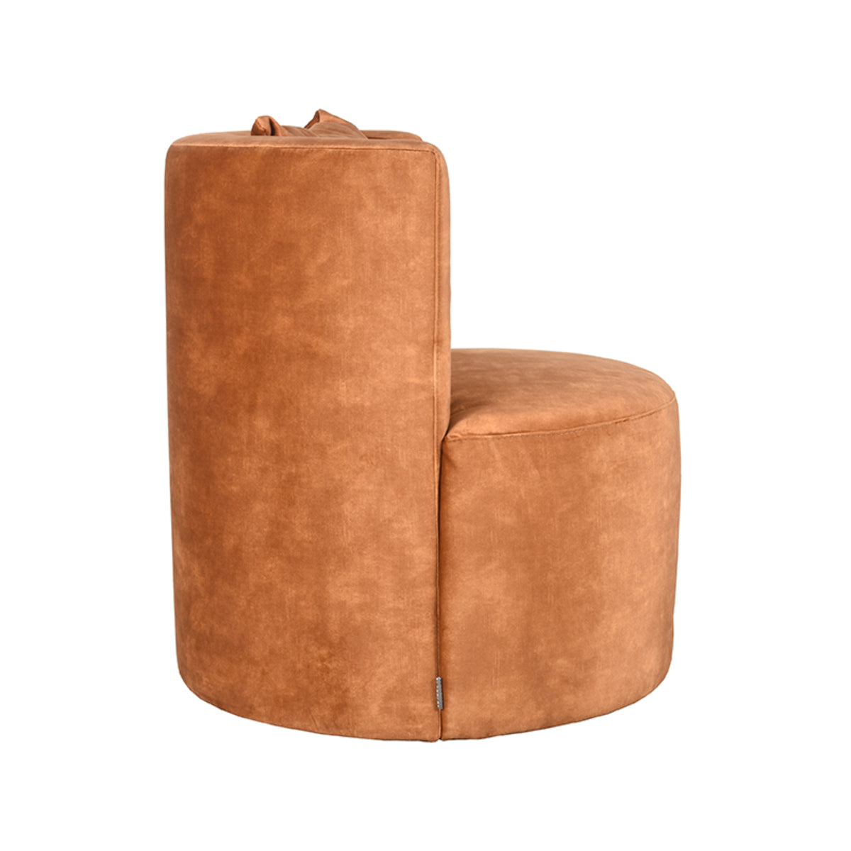 Fauteuil Evy velours oker, achteraanzicht op witte achtergrond