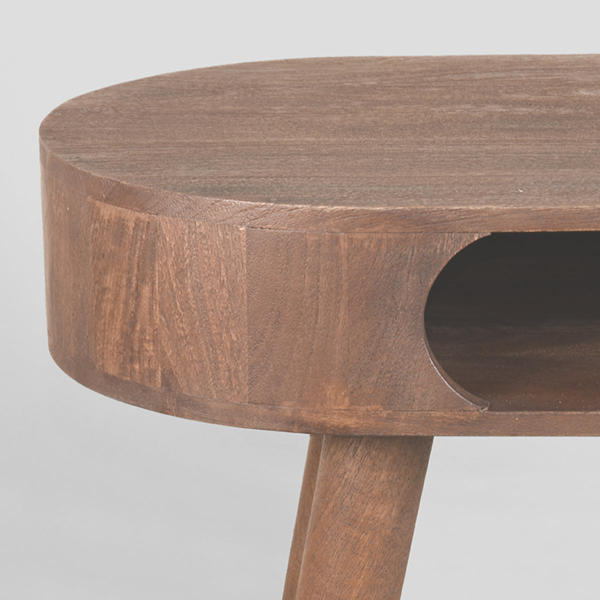 Bureau Bella espresso mangohout, detail van het materiaal