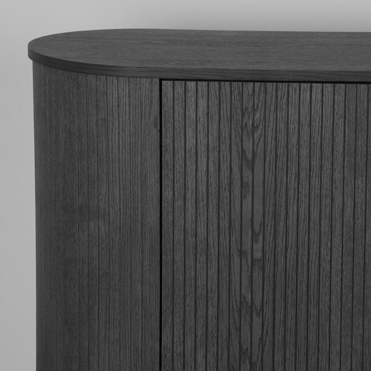 Dressoir Oliva zwart eikenhout magazijn leegverkoop, detail van het materiaal