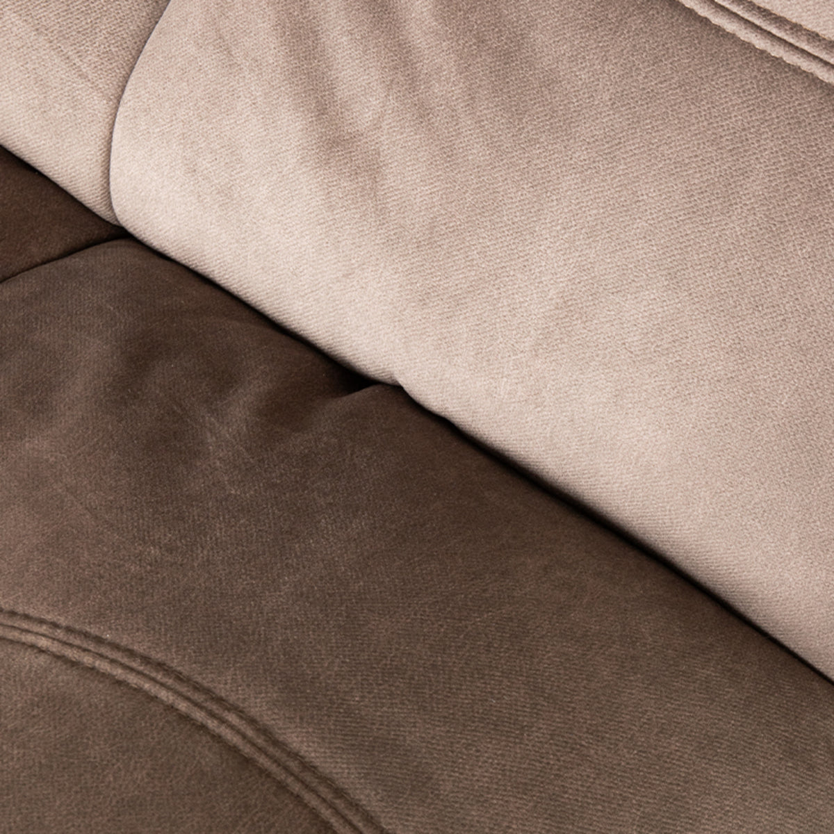 Relaxfauteuil Take It Easy taupe cosmo, detail van het materiaal
