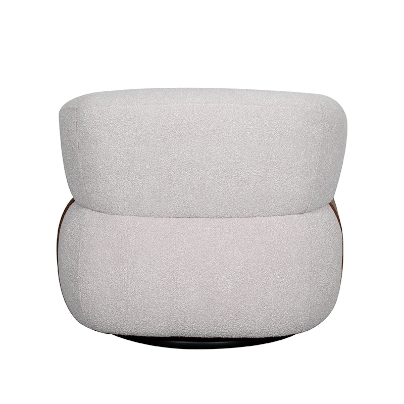 Fauteuil Valenza naturel boucle walnoot eiken, achteraanzicht op witte achtergrond