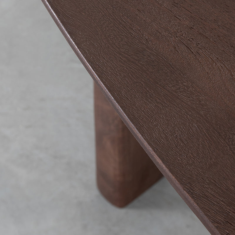 Sidetable Wow bruin mangohout, detail van het materiaal