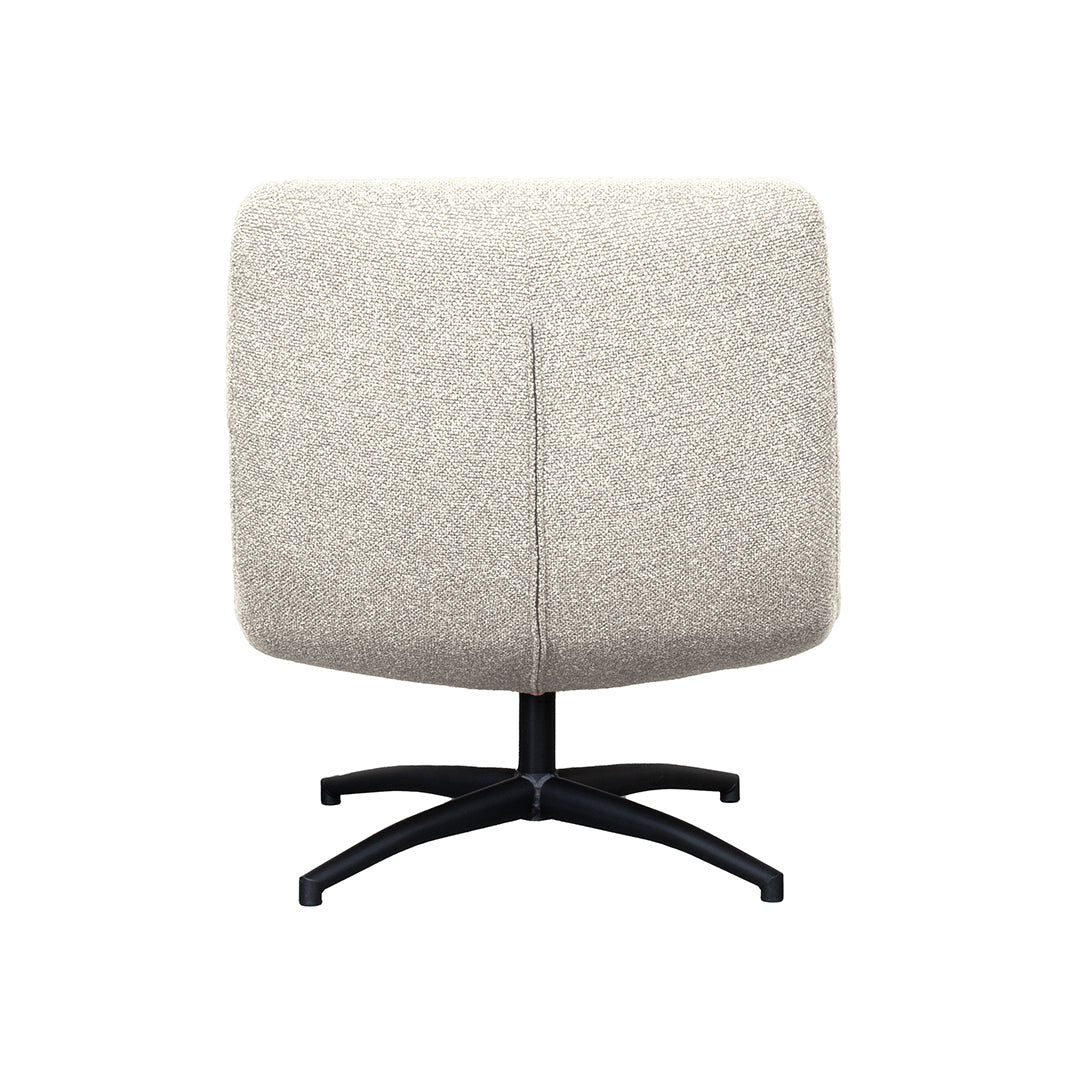 Fauteuil Calix naturel bouclé, achteraanzicht op witte achtergrond