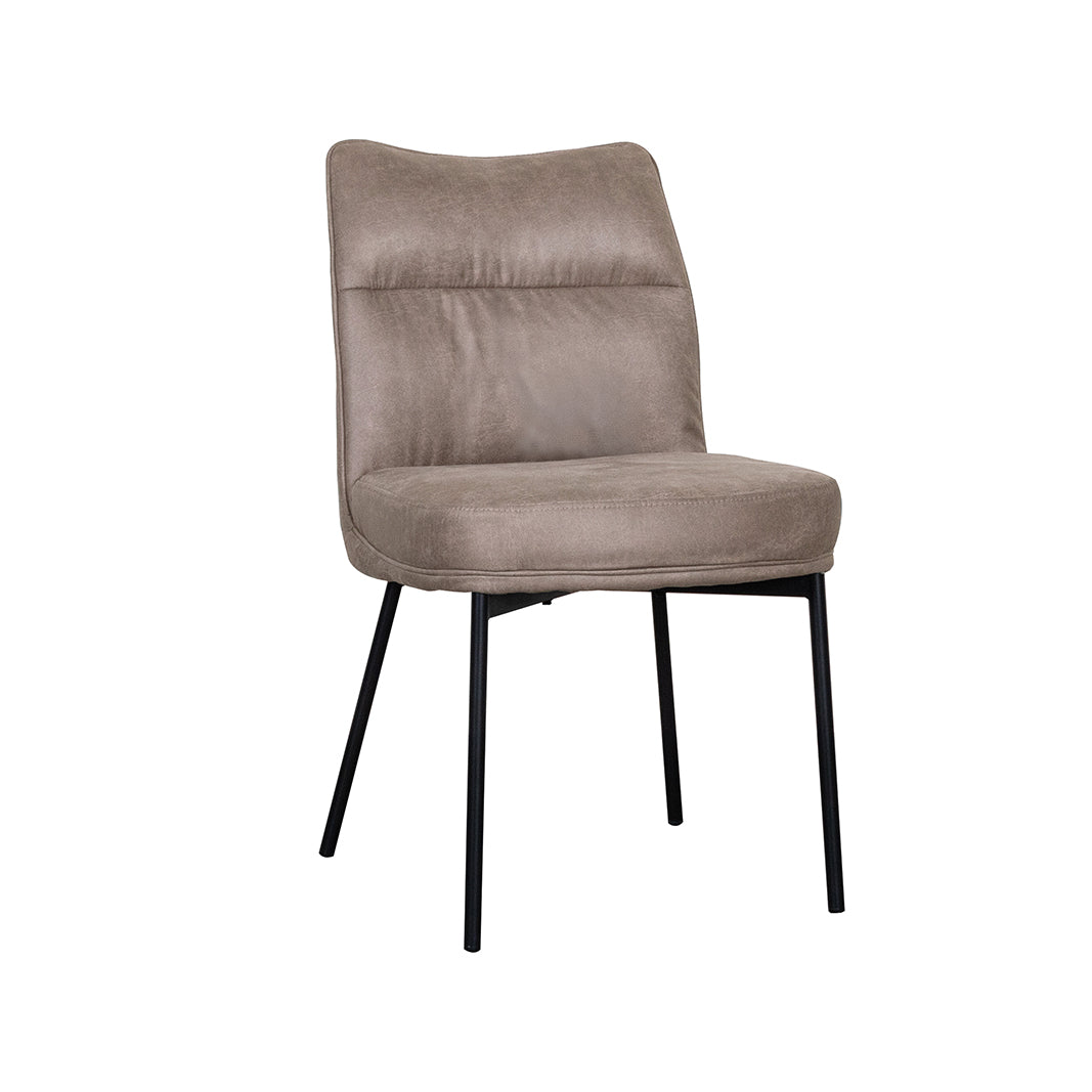 Eetkamerstoel Lennon taupe micro suede, schuin vooraanzicht op witte achtergrond