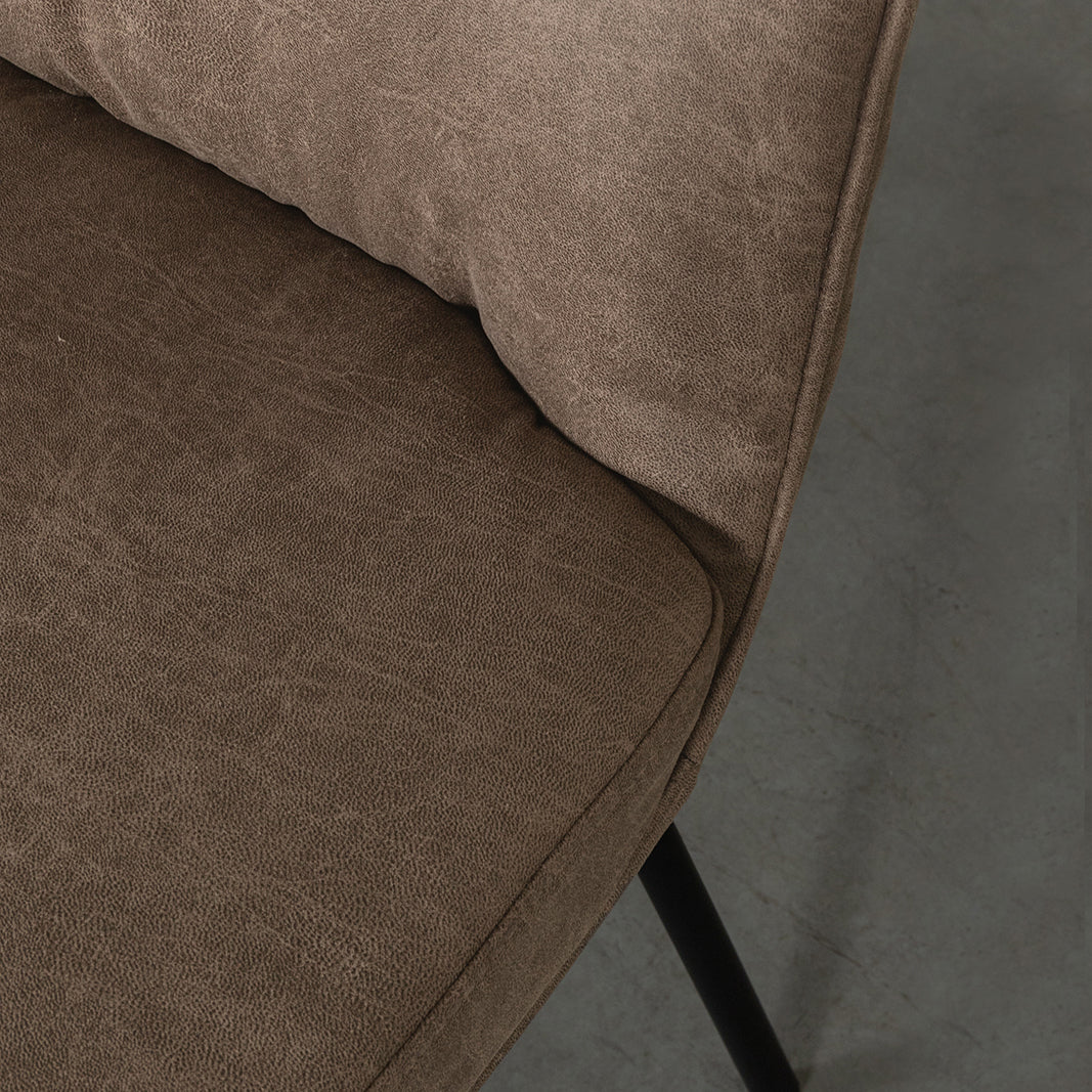 Eetkamerstoel Lennon taupe micro suede, detail van het materiaal