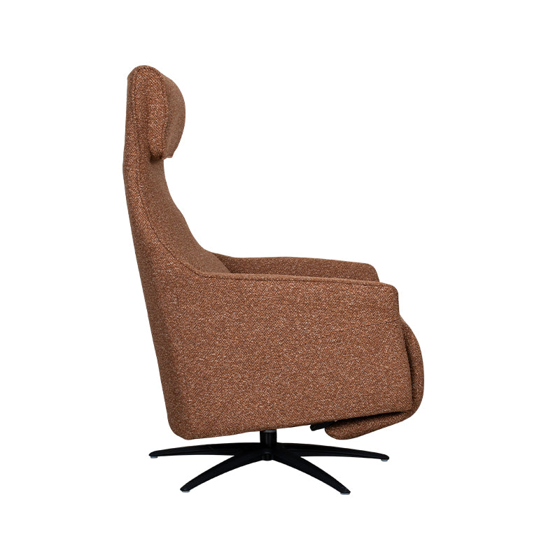 Relaxfauteuil Lund rood bouclé, zijaanzicht op witte achtergrond