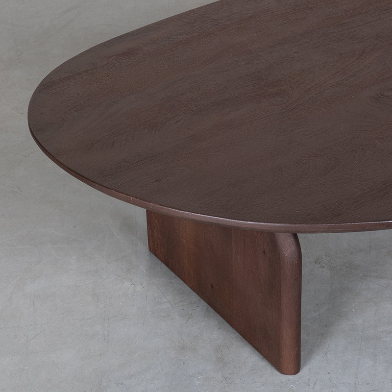 Salontafel Cooper bruin mangohout, detail van het materiaal