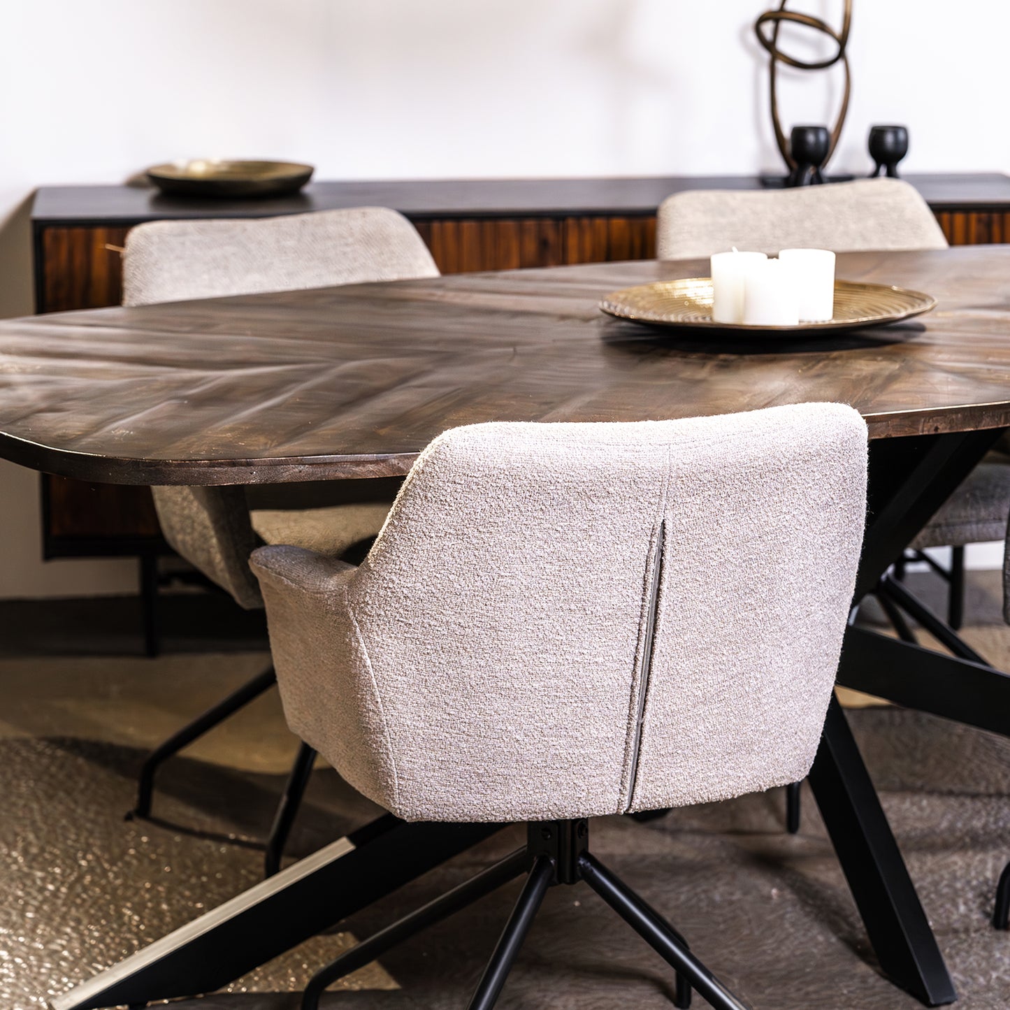 Eettafel Silvi | Bruin Mangohout