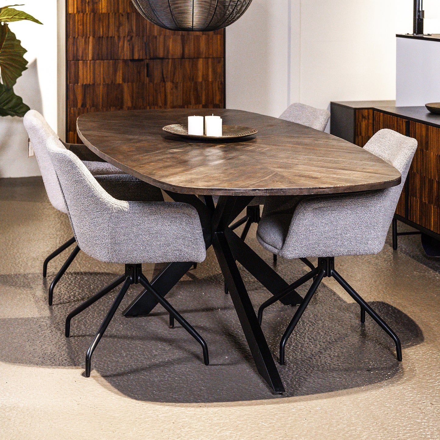 Eettafel Silvi | Bruin Mangohout