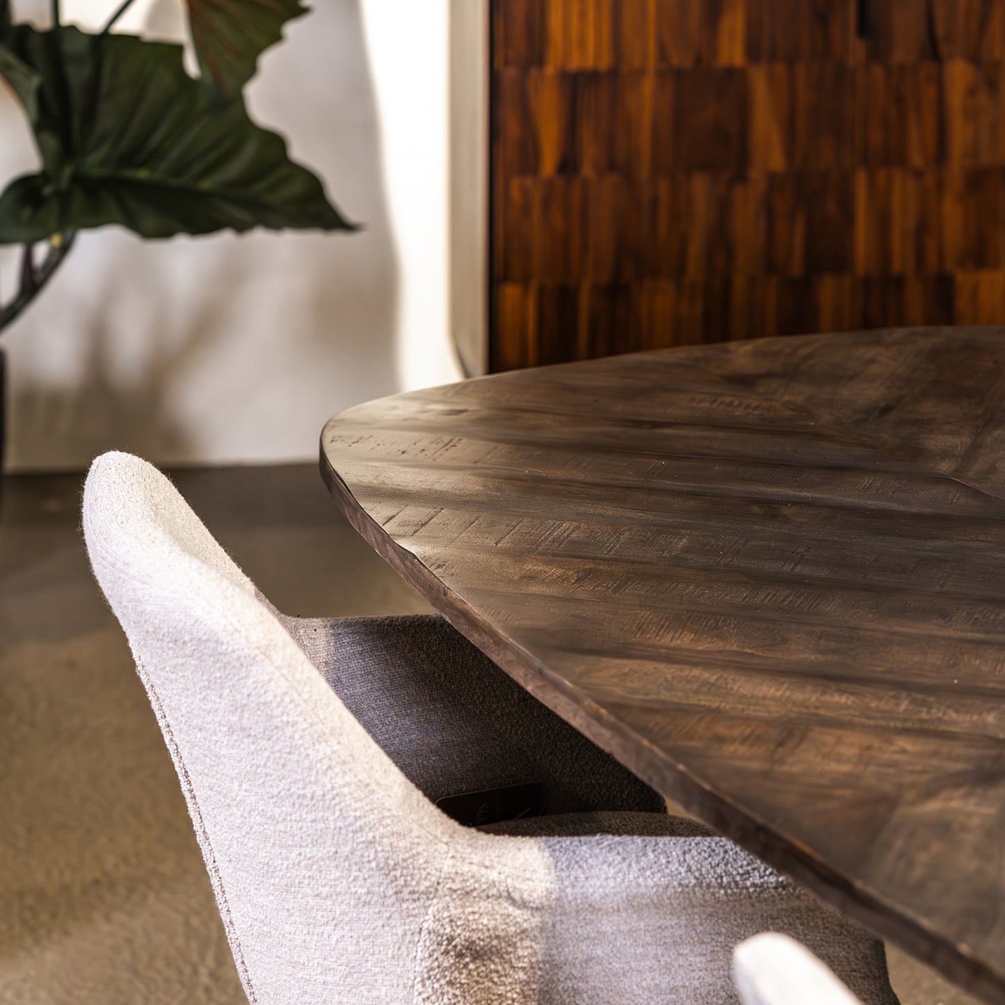Eettafel Silvi | Bruin Mangohout