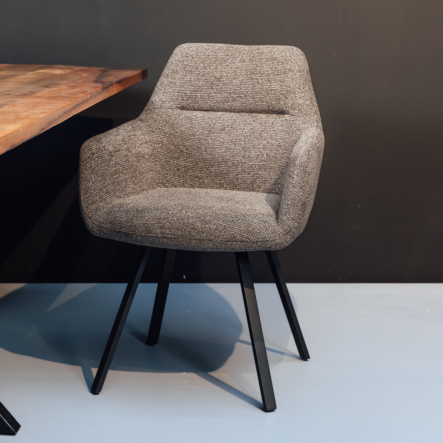 Eetkamerstoel Raaf | Stof Taupe