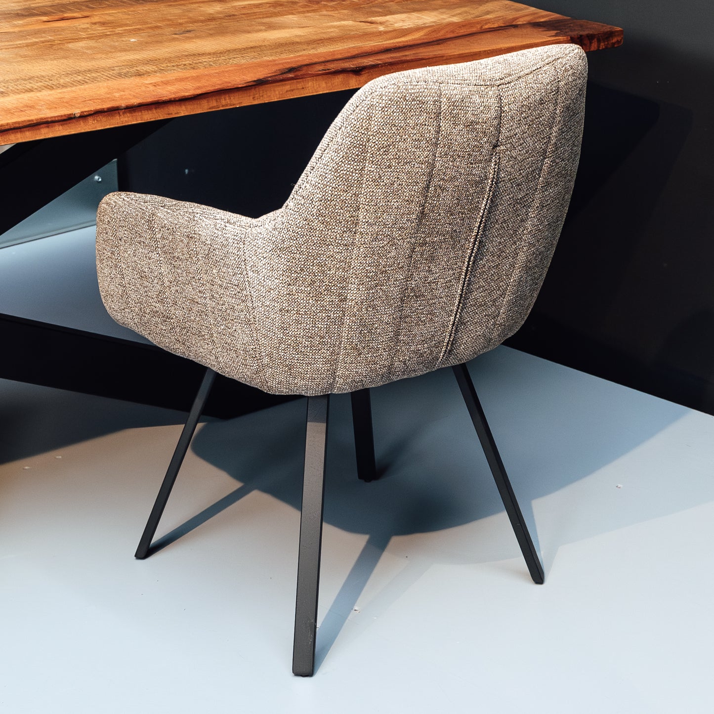 Eetkamerstoel Raaf | Stof Taupe