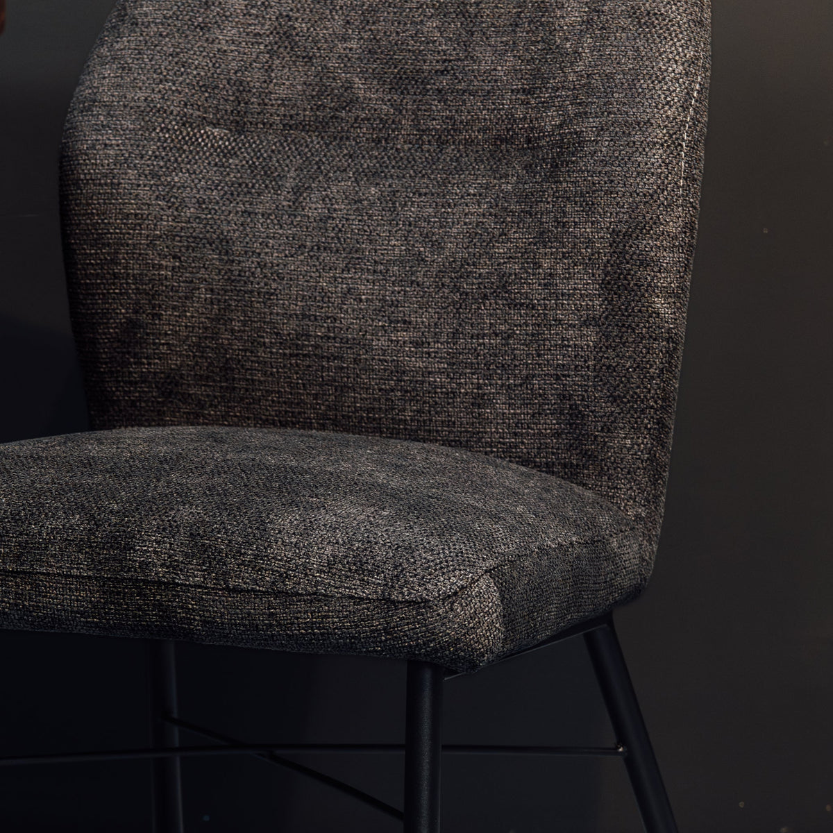 Eetkamerstoel Juul | Donker Grijs — Detail