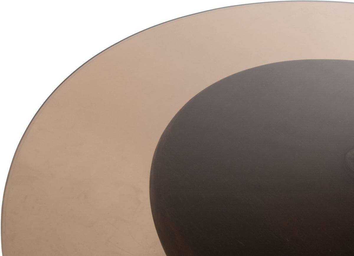 Bijzettafel Yves smoked glass mangohout walnoot, detail van het materiaal