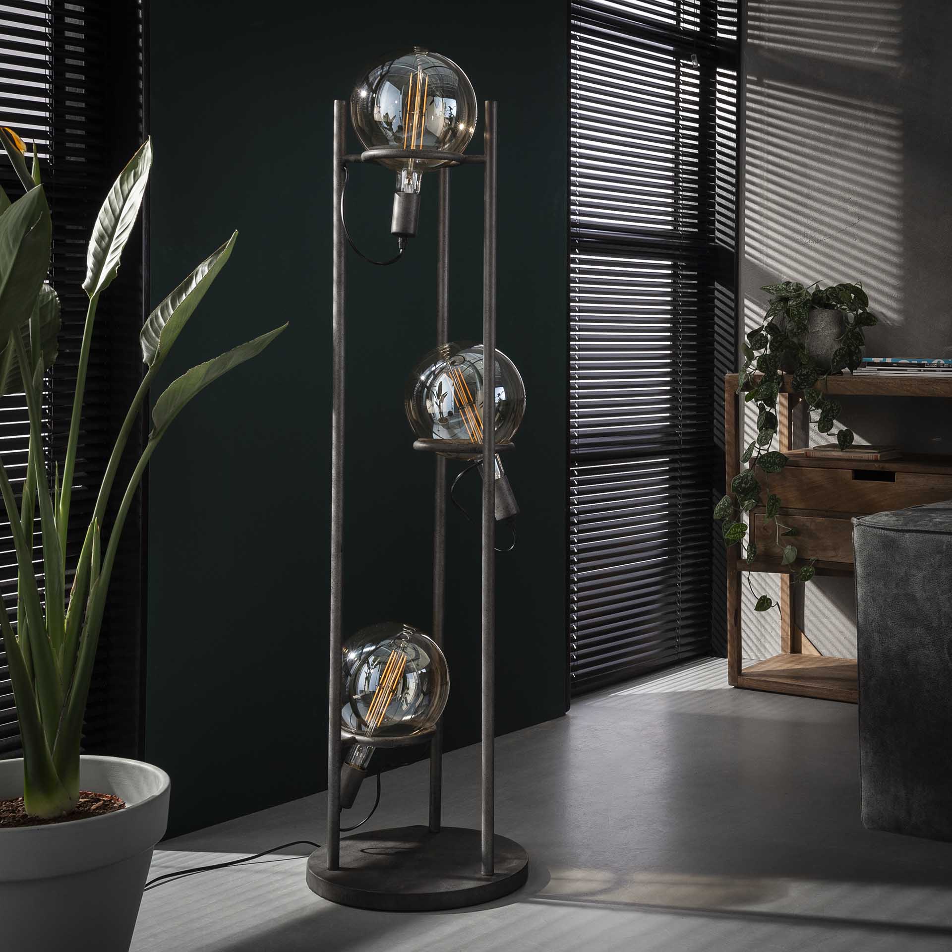 Vloerlamp_Saturn_2