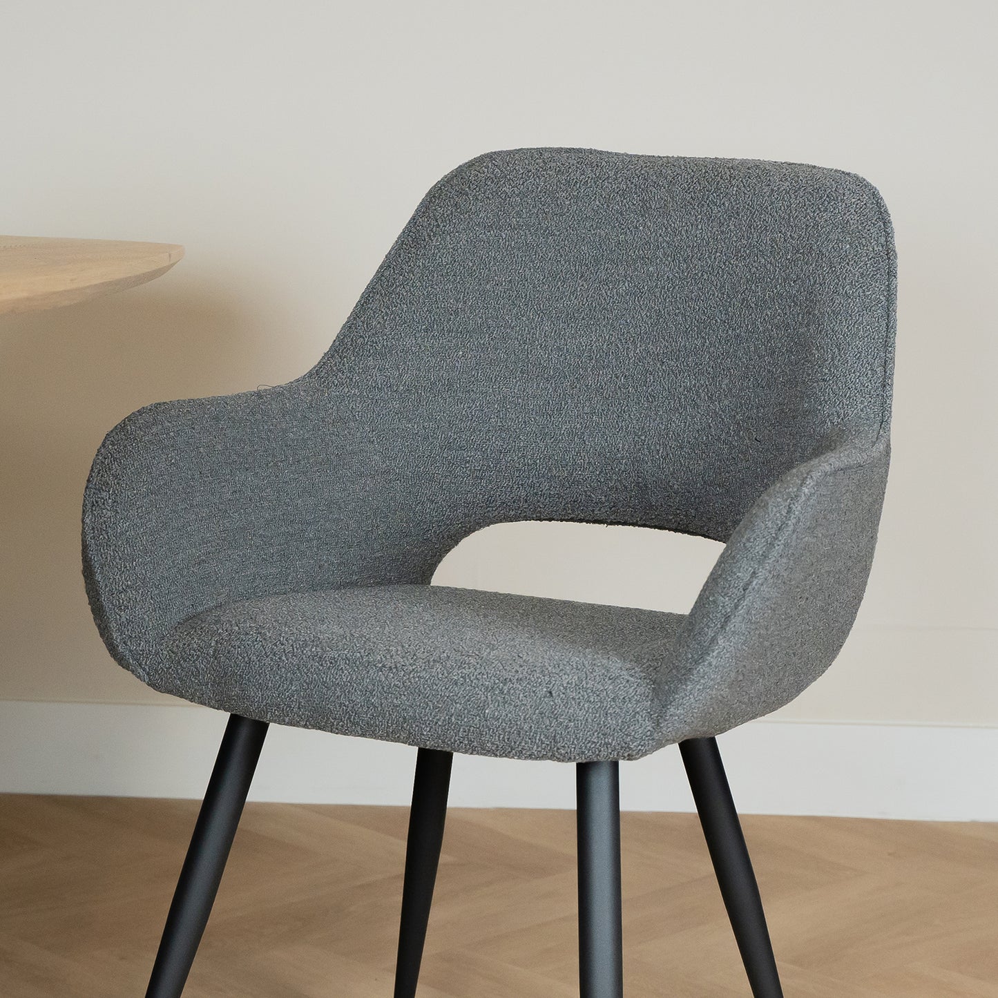 meubelbaas eetkamerstoel bouclé grijs