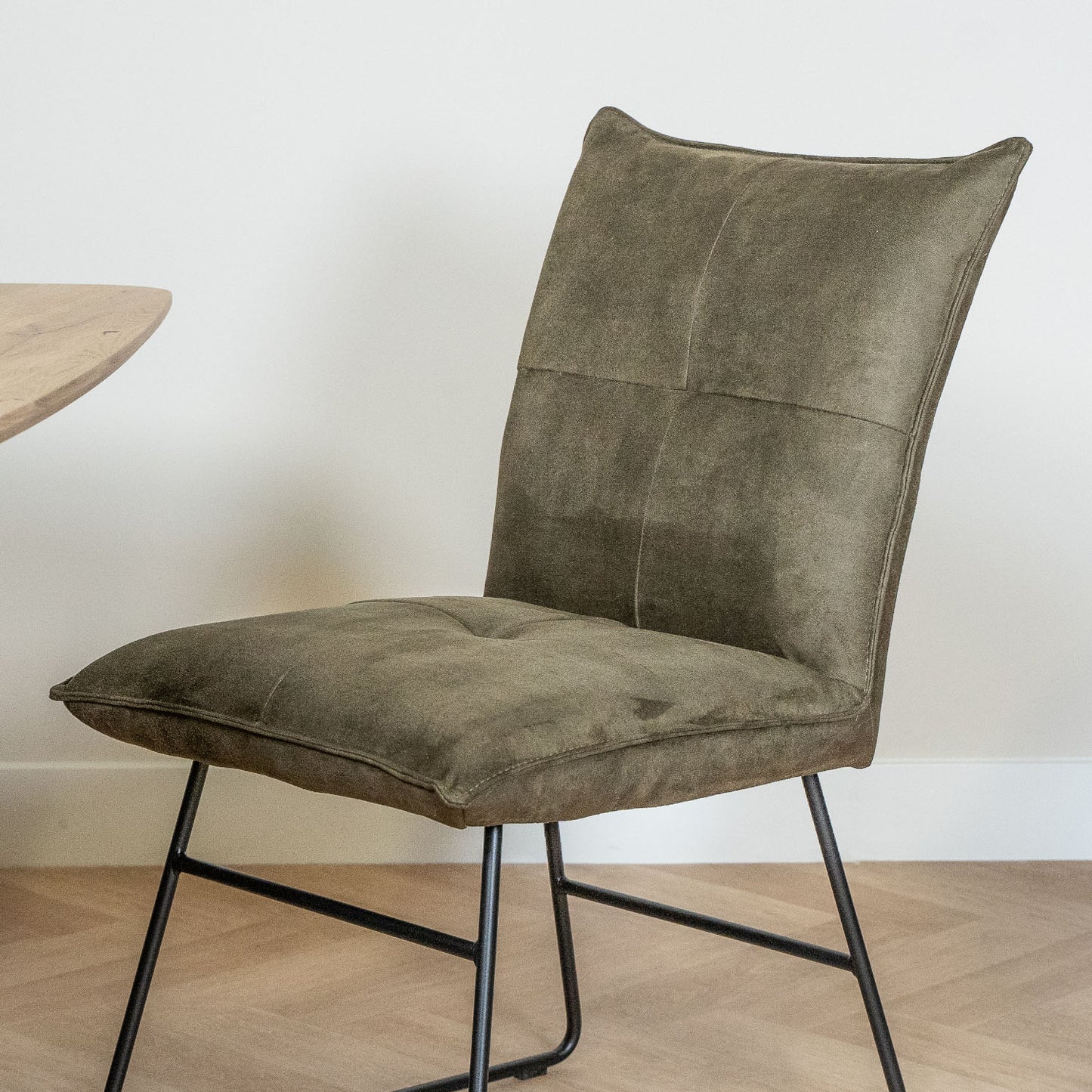 groene eetkamerstoel clyde zonder armleuning 