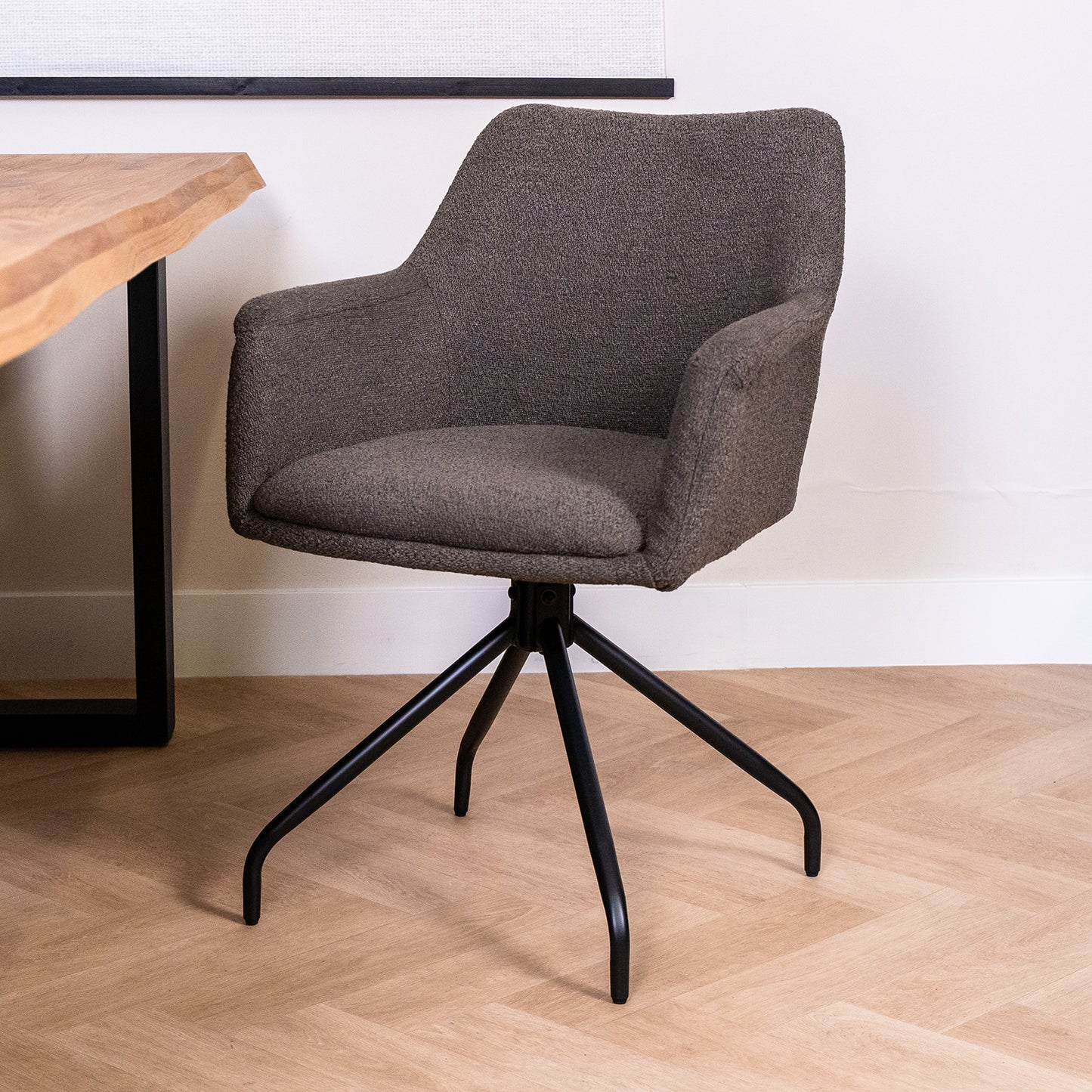 draaibare eetkamerstoelen bouclé stof bruin 