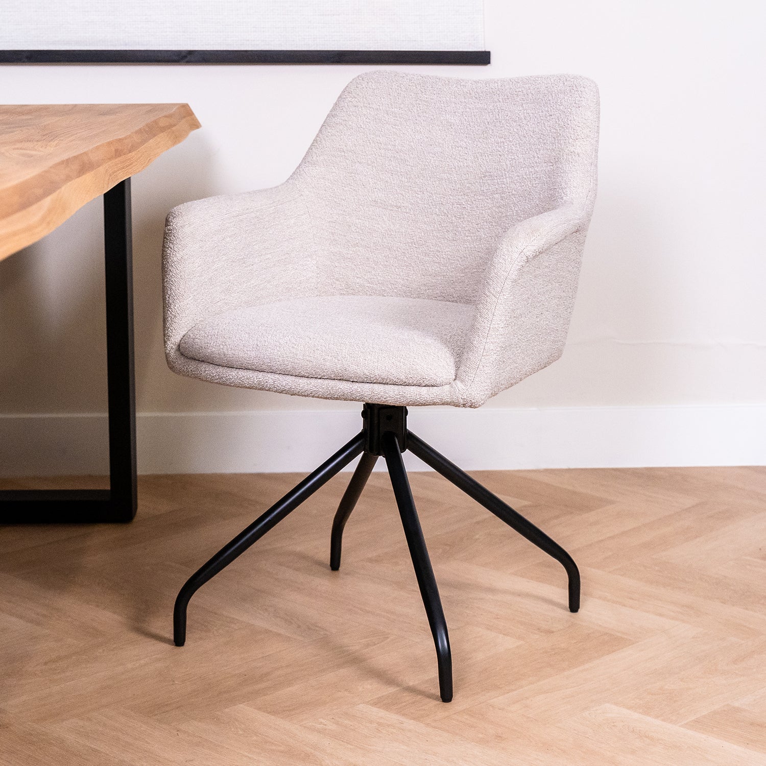 boucle eetkamerstoel draaibaar lichte kleur bouclé stof