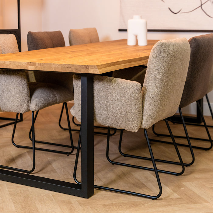 moderne eetkamersetting stoel dante en eiken tafel